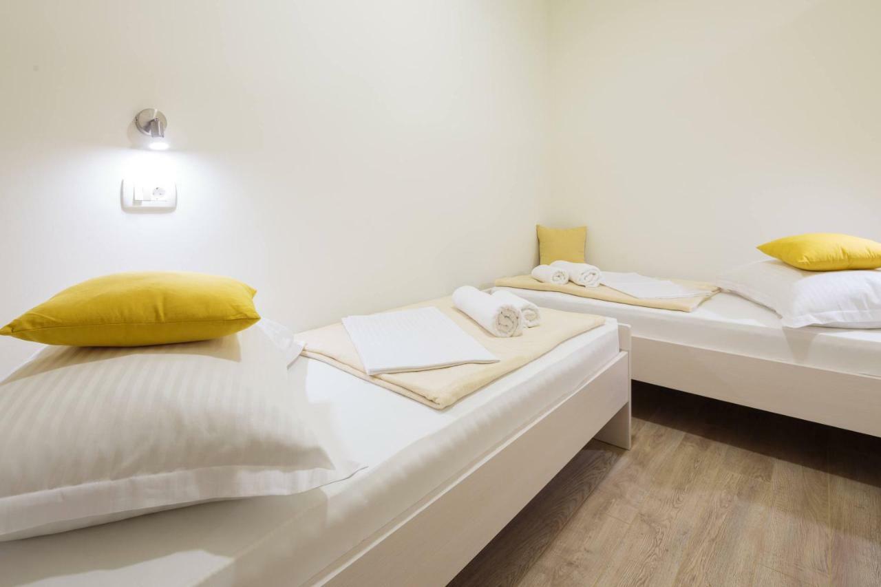 Apartments In זאוסטרוג מראה חיצוני תמונה