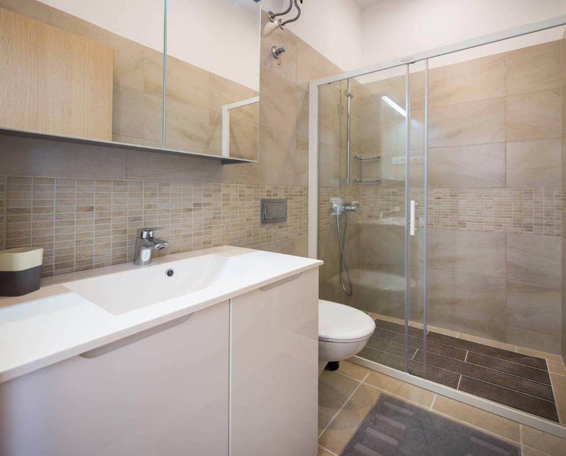Apartments In זאוסטרוג מראה חיצוני תמונה