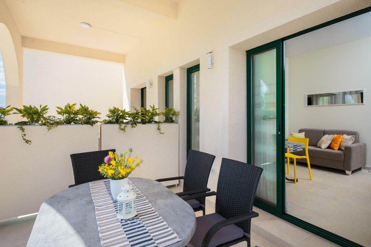 Apartments In זאוסטרוג מראה חיצוני תמונה